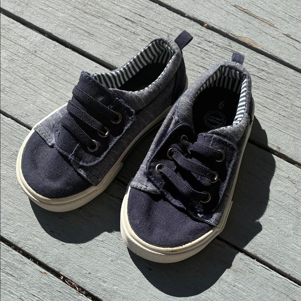 Wonder Nation, navy/white Velcro sneakers, size 6 toddler.